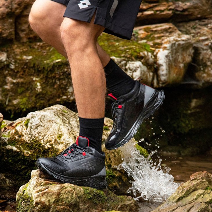 Zapatillas Trail Running Lotto Moonrun 300 II Mid HD Hombre Negras | UL510981M3